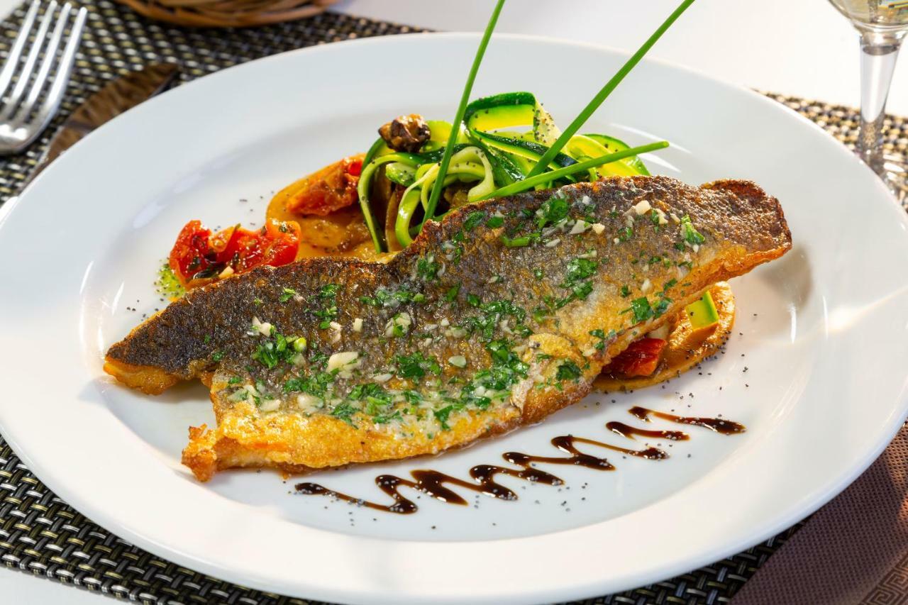 컴포트 호텔 에어로포트 리옹 생텍쥐베리 콜롬비에소그니우 외부 사진